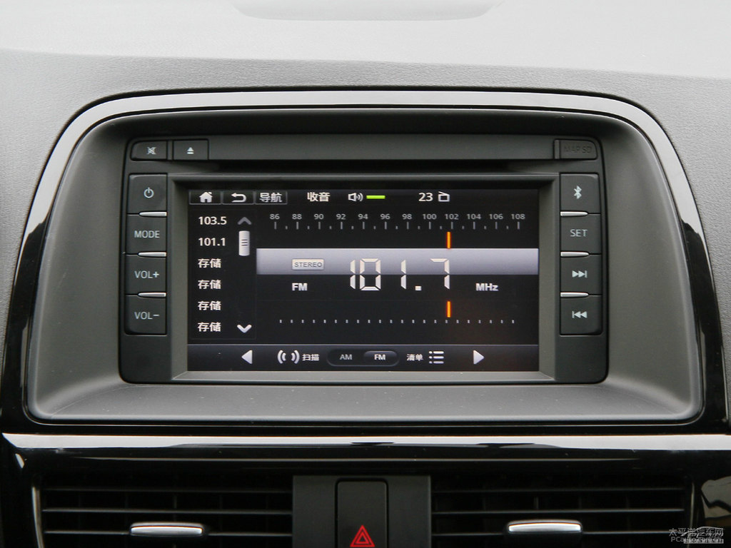 珠光白馬自達(dá)CX-5中控內(nèi)飾圖片
