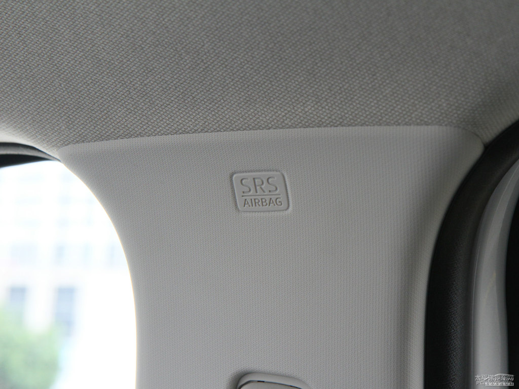 珠光白馬自達(dá)CX-5車廂內(nèi)飾圖片