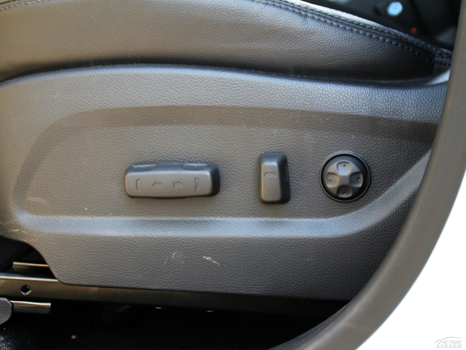 勝達(dá)(進(jìn)口)內(nèi)飾高清大圖