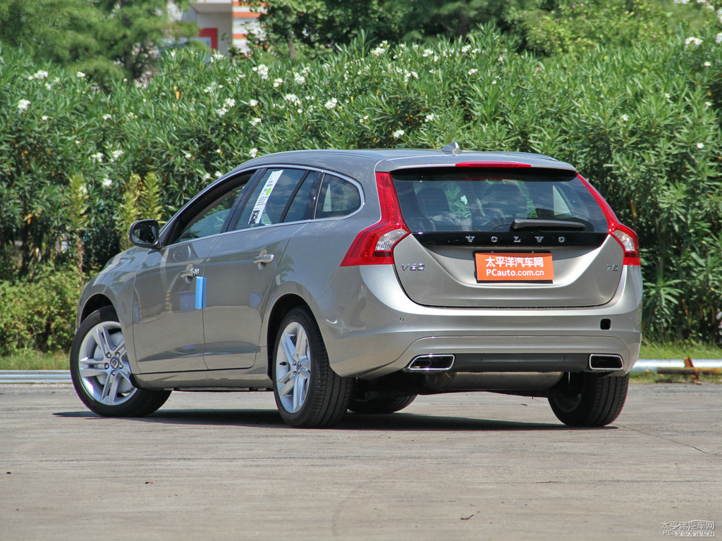 海貝灰沃爾沃V60整車外觀外觀圖片