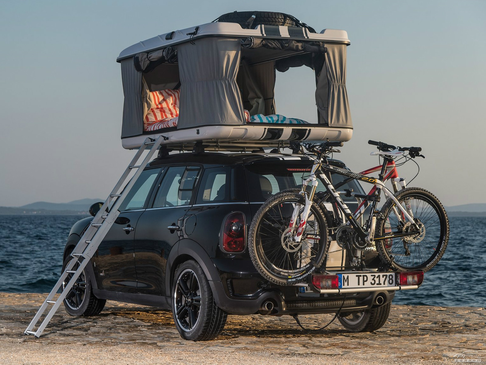 MINI COUNTRYMAN外觀高清大圖