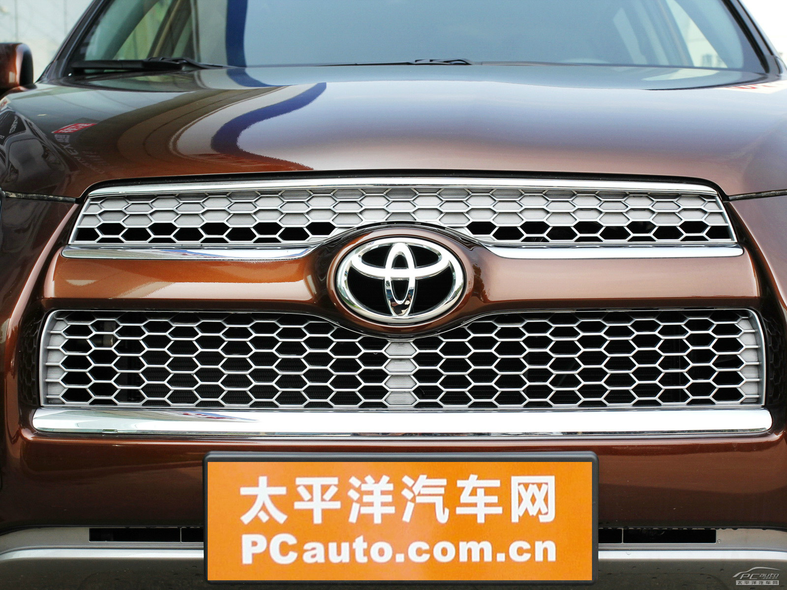 RAV4榮放外觀高清大圖