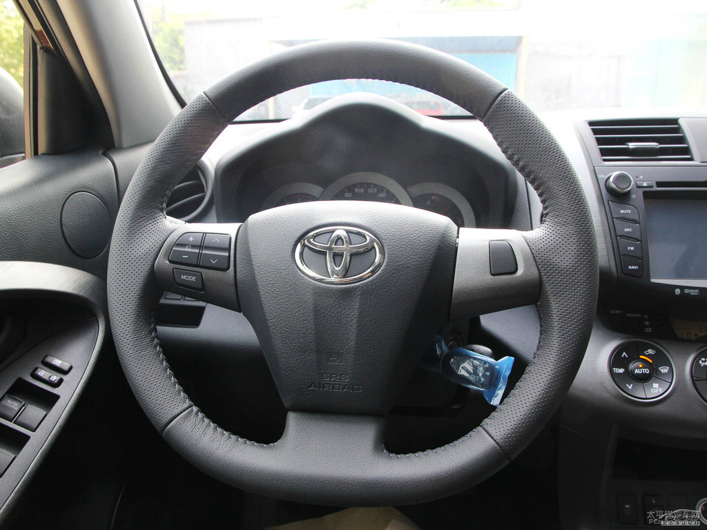 深棕云母色RAV4榮放中控內(nèi)飾圖片