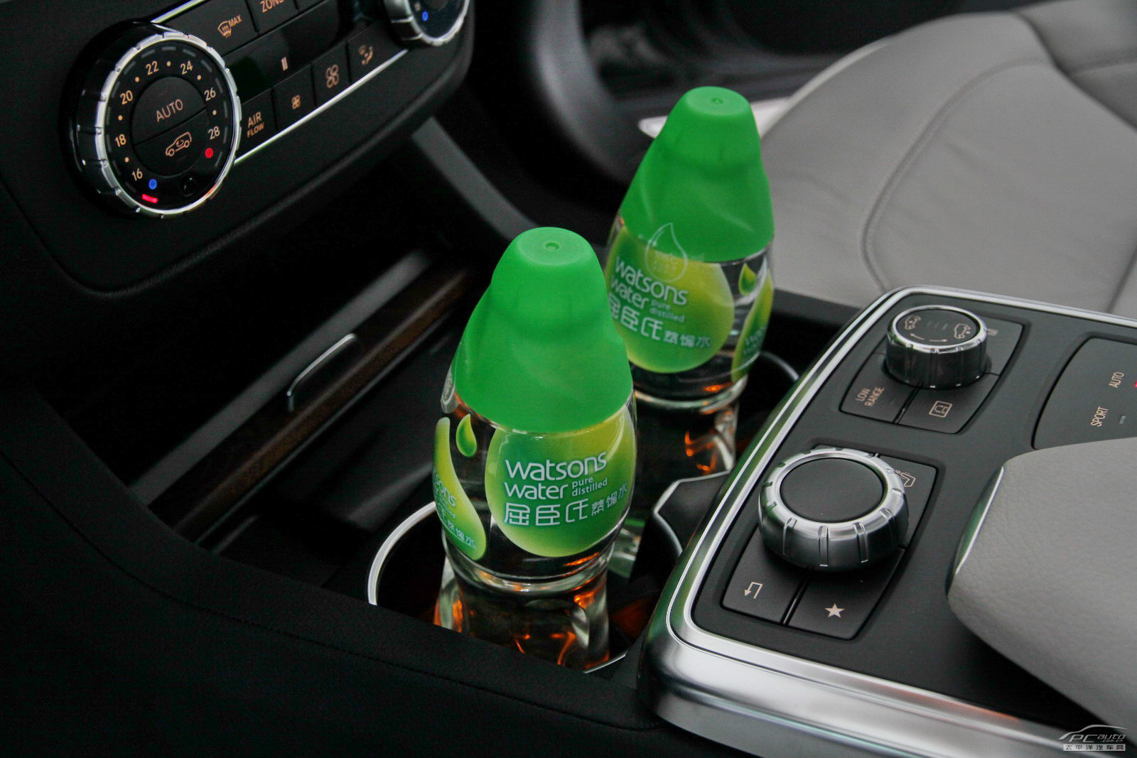 奔馳GL空間高清大圖