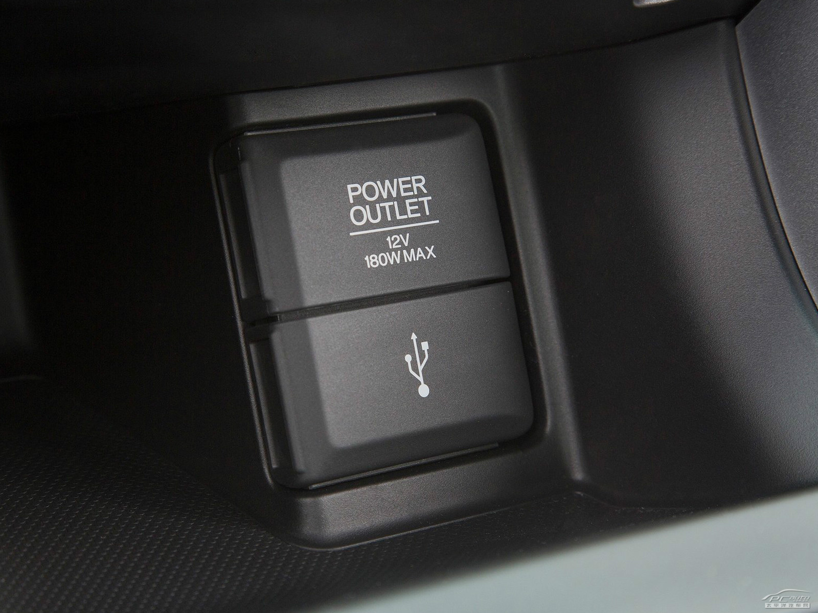 雅閣(海外)內(nèi)飾高清大圖