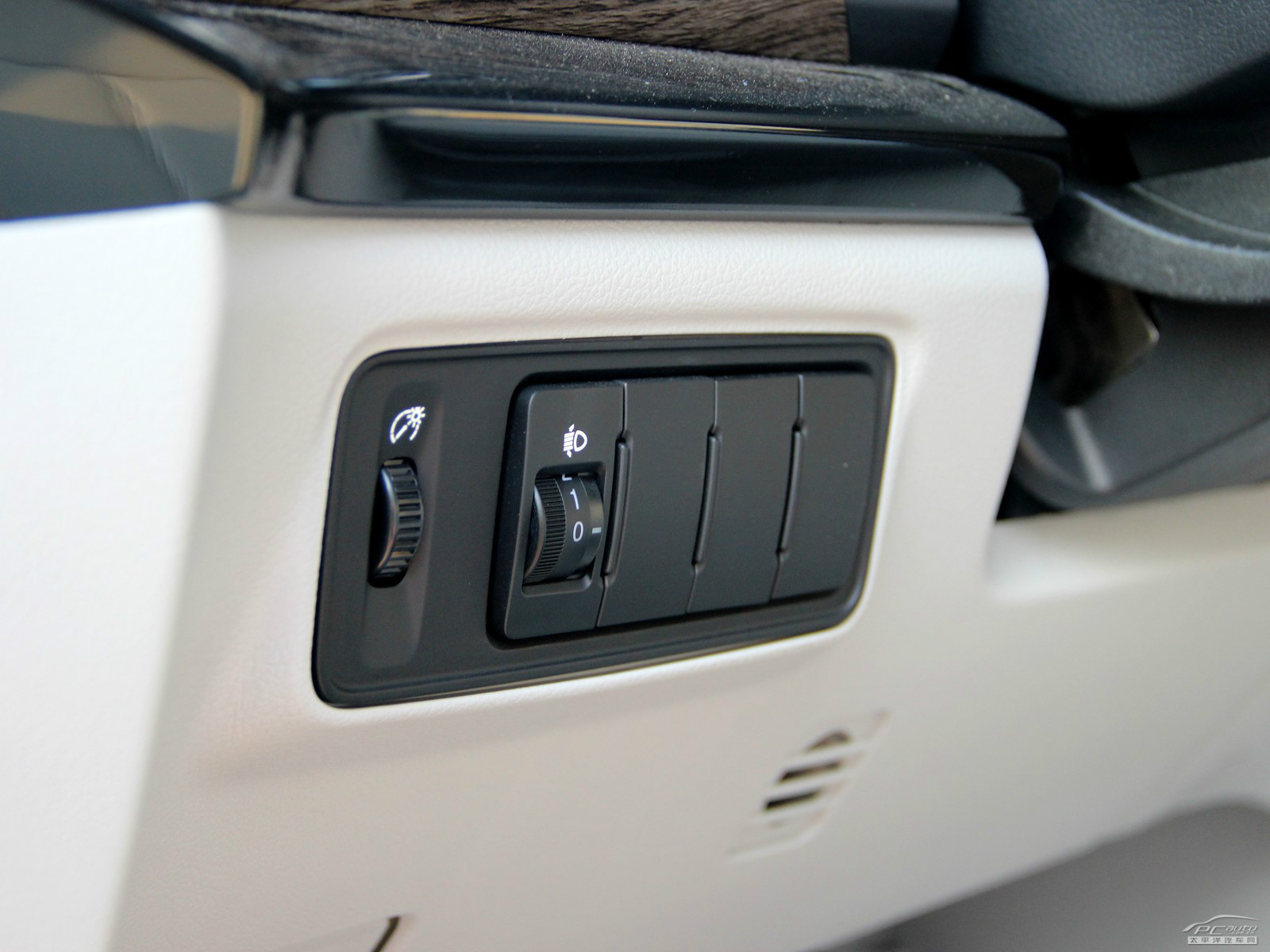 瑞風(fēng)M5內(nèi)飾高清大圖