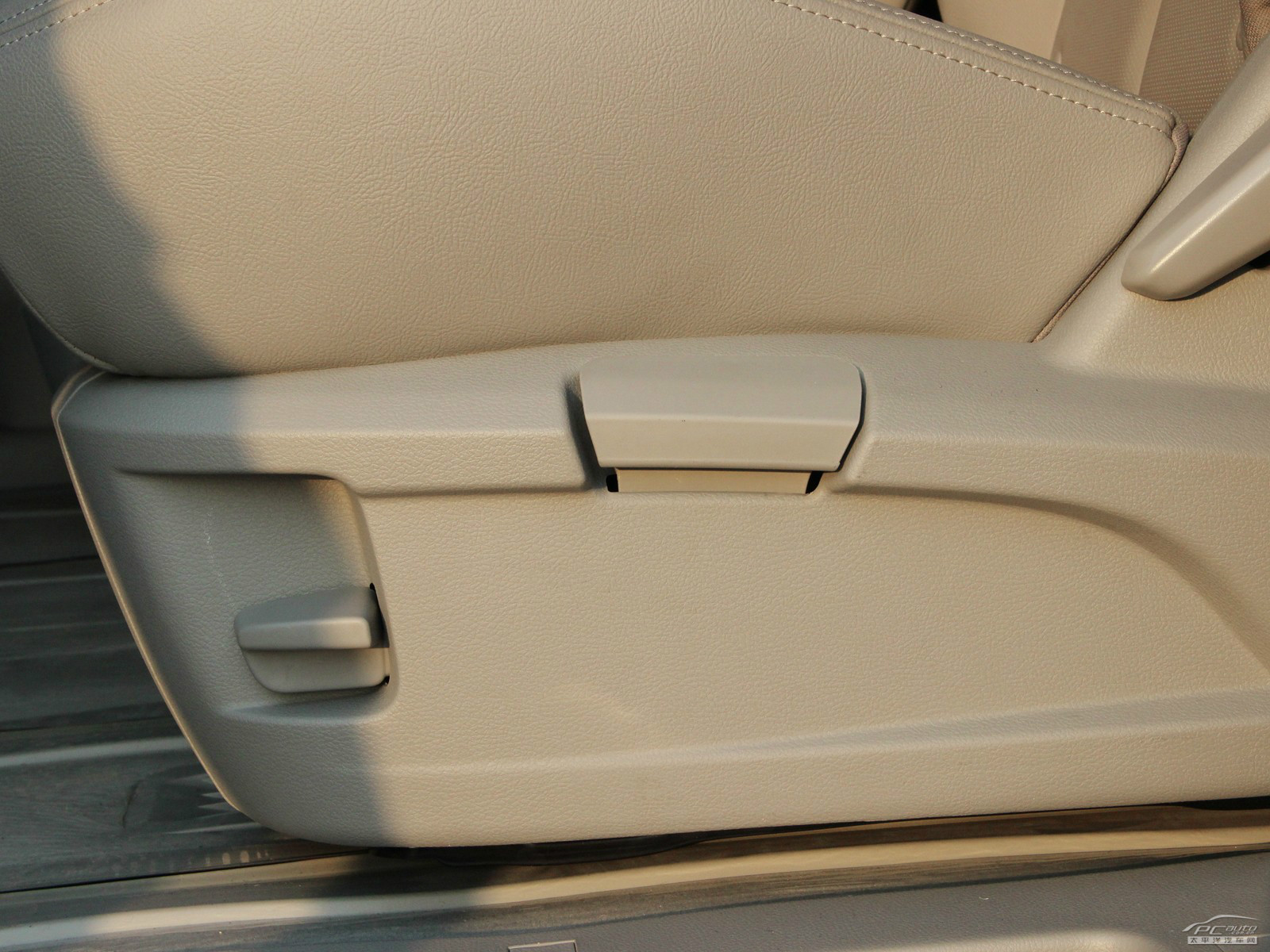 瑞風(fēng)M5內(nèi)飾高清大圖