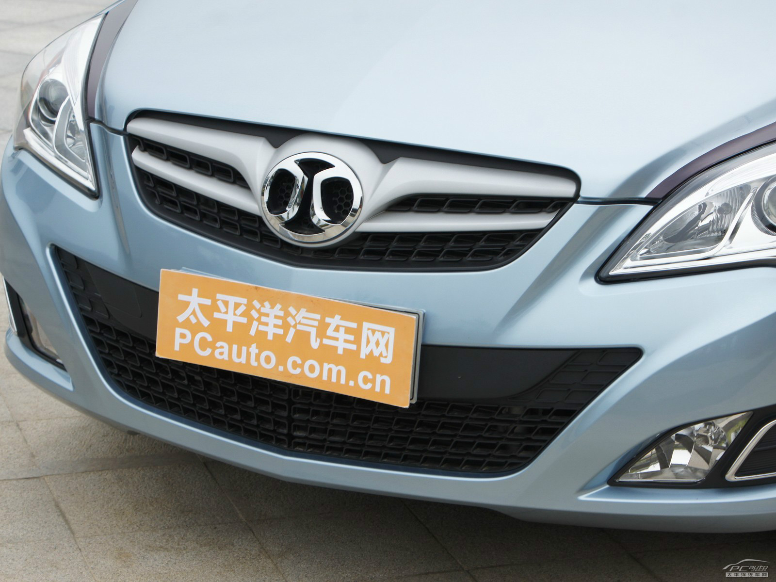 北京汽車E系列外觀高清大圖