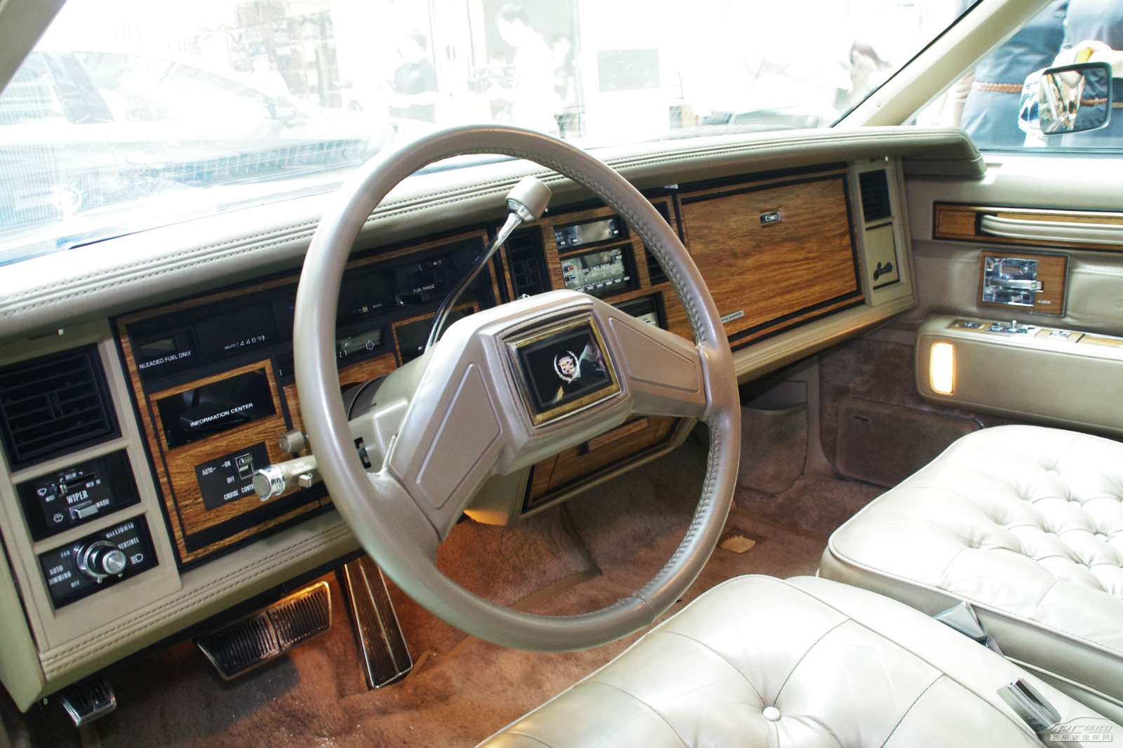 凱迪拉克Seville內(nèi)飾高清大圖