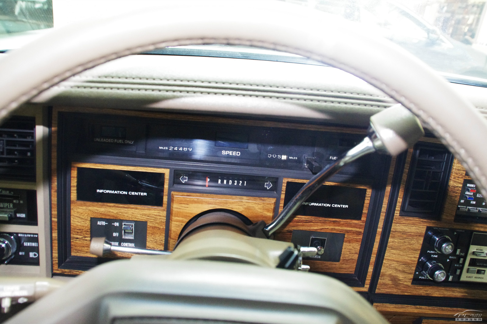 凱迪拉克Seville內(nèi)飾高清大圖