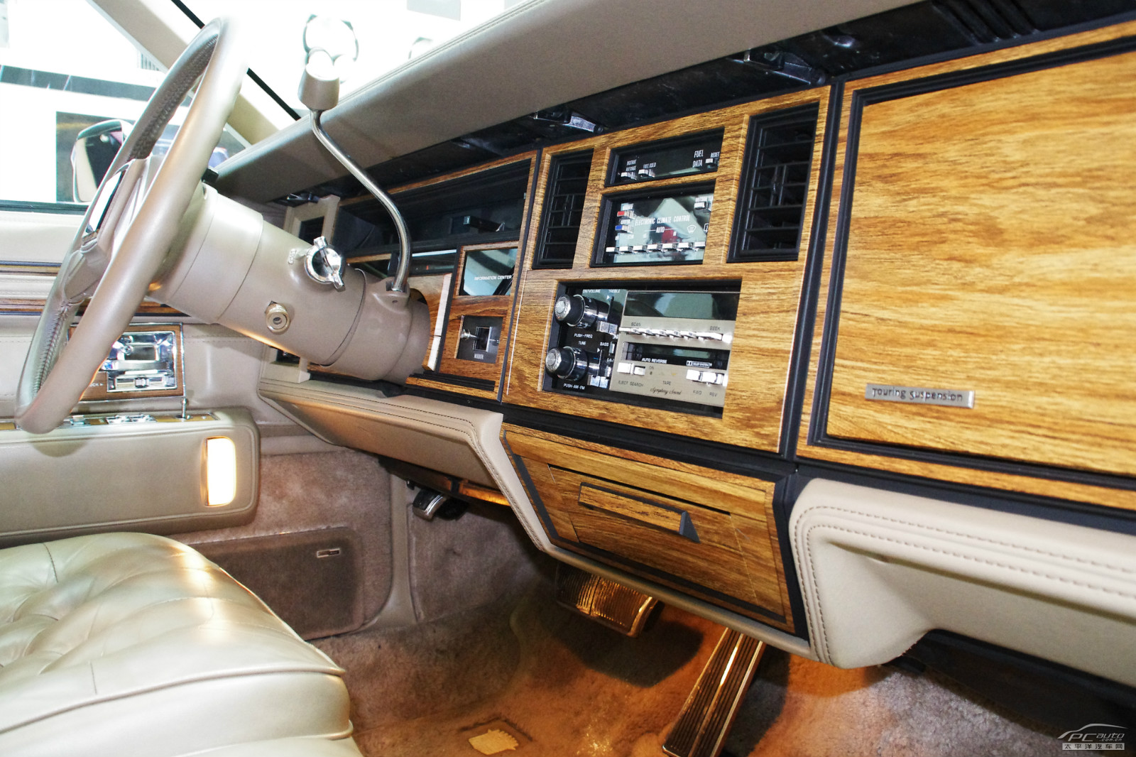 凱迪拉克Seville內(nèi)飾高清大圖