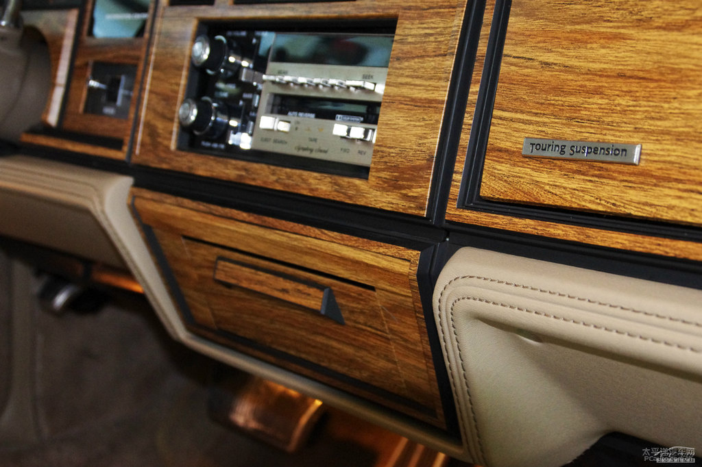 ɫPSevilleп؃(ni)DƬ