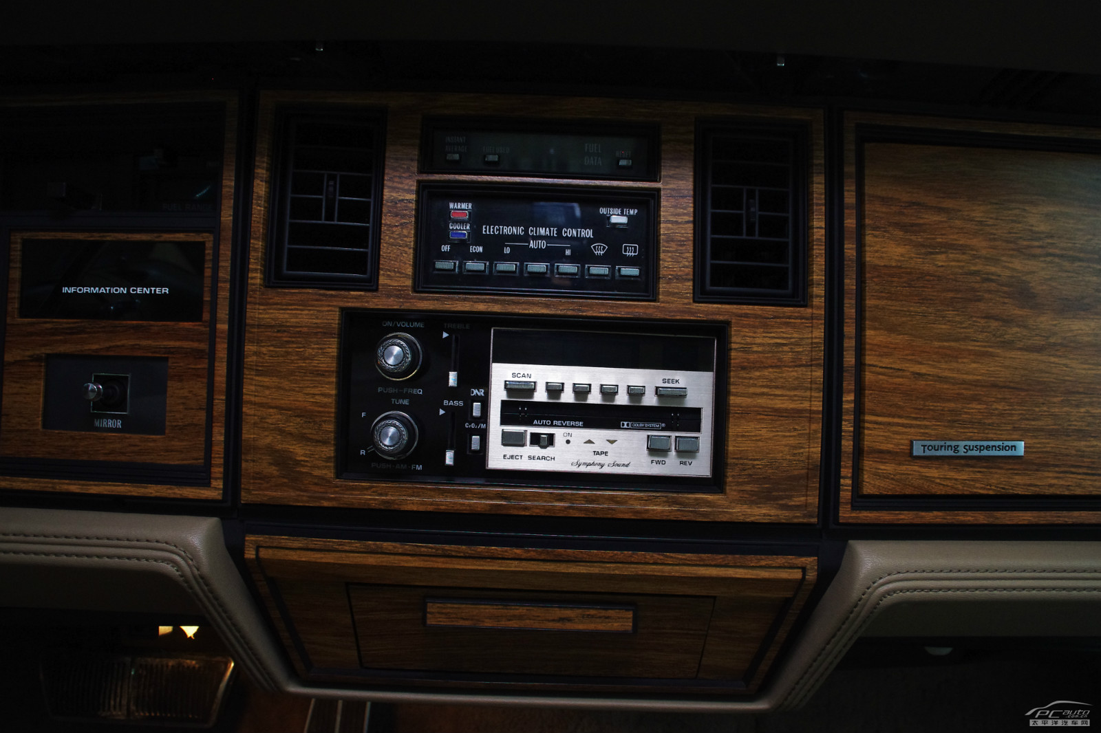 凱迪拉克Seville內(nèi)飾高清大圖