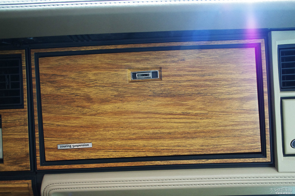 ɫPSevilleп؃(ni)DƬ