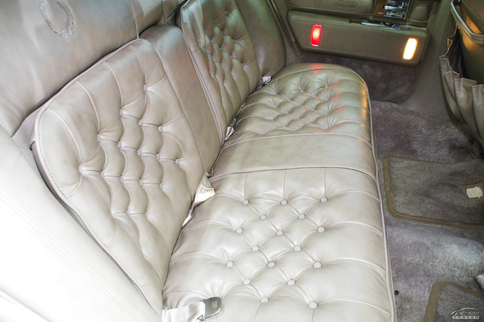 凱迪拉克Seville內(nèi)飾高清大圖