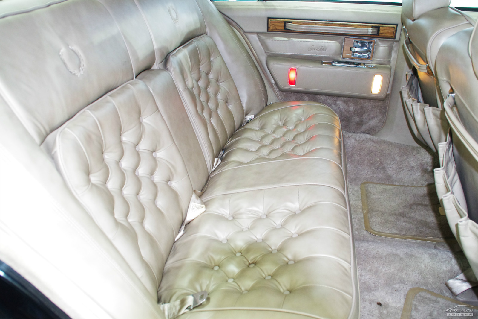 凱迪拉克Seville內(nèi)飾高清大圖