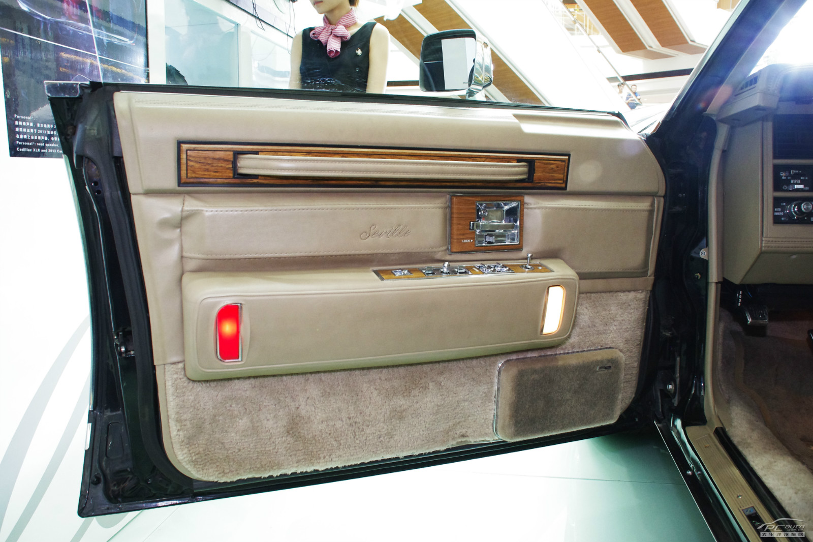 凱迪拉克Seville內(nèi)飾高清大圖
