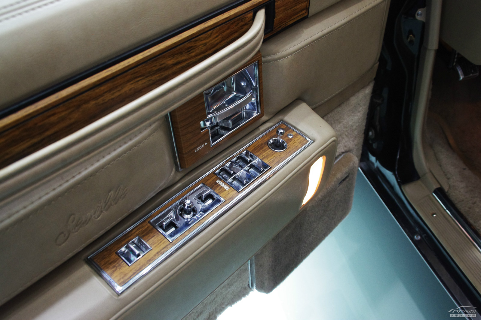 凱迪拉克Seville內(nèi)飾高清大圖