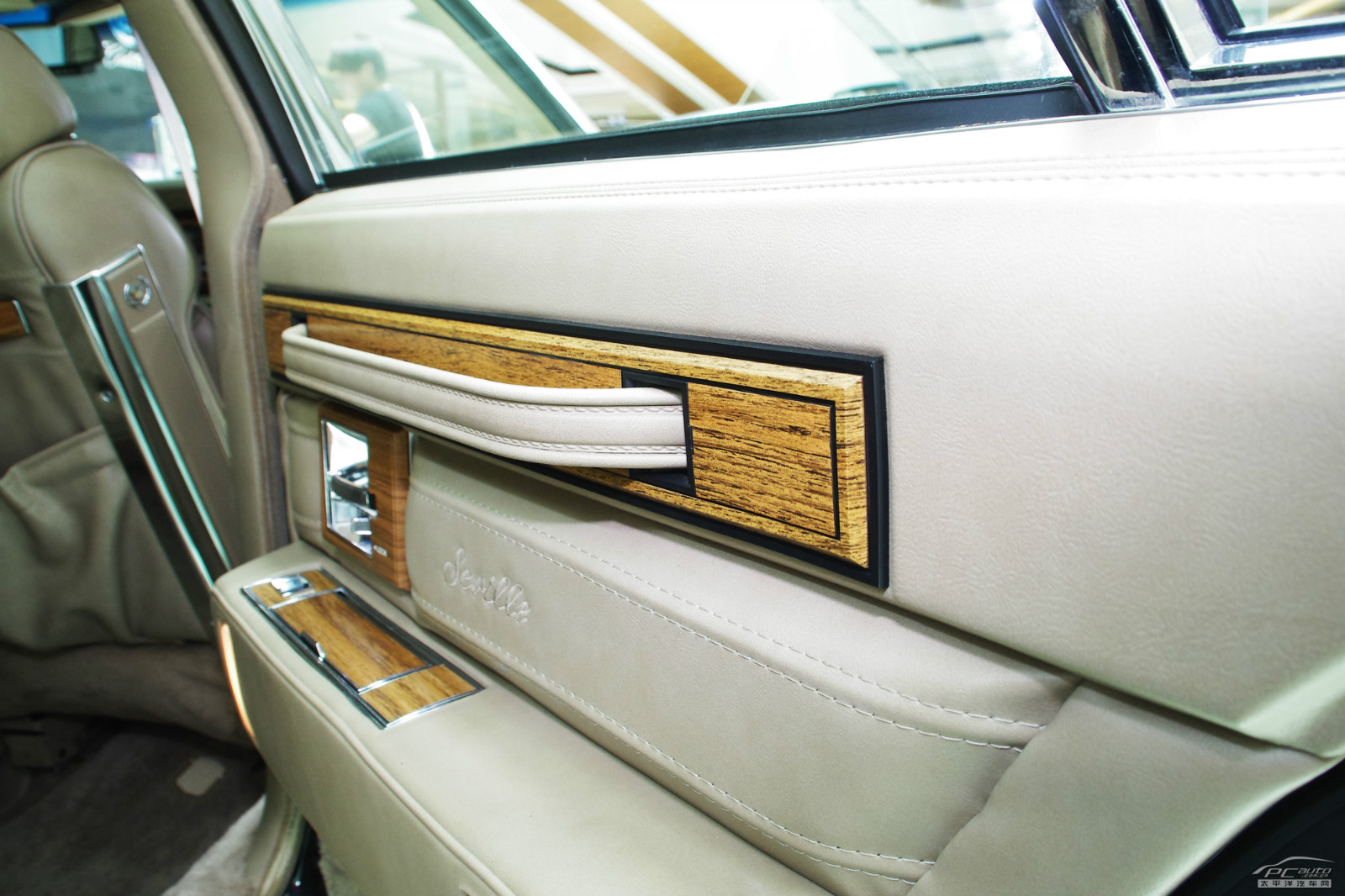 凱迪拉克Seville內(nèi)飾高清大圖