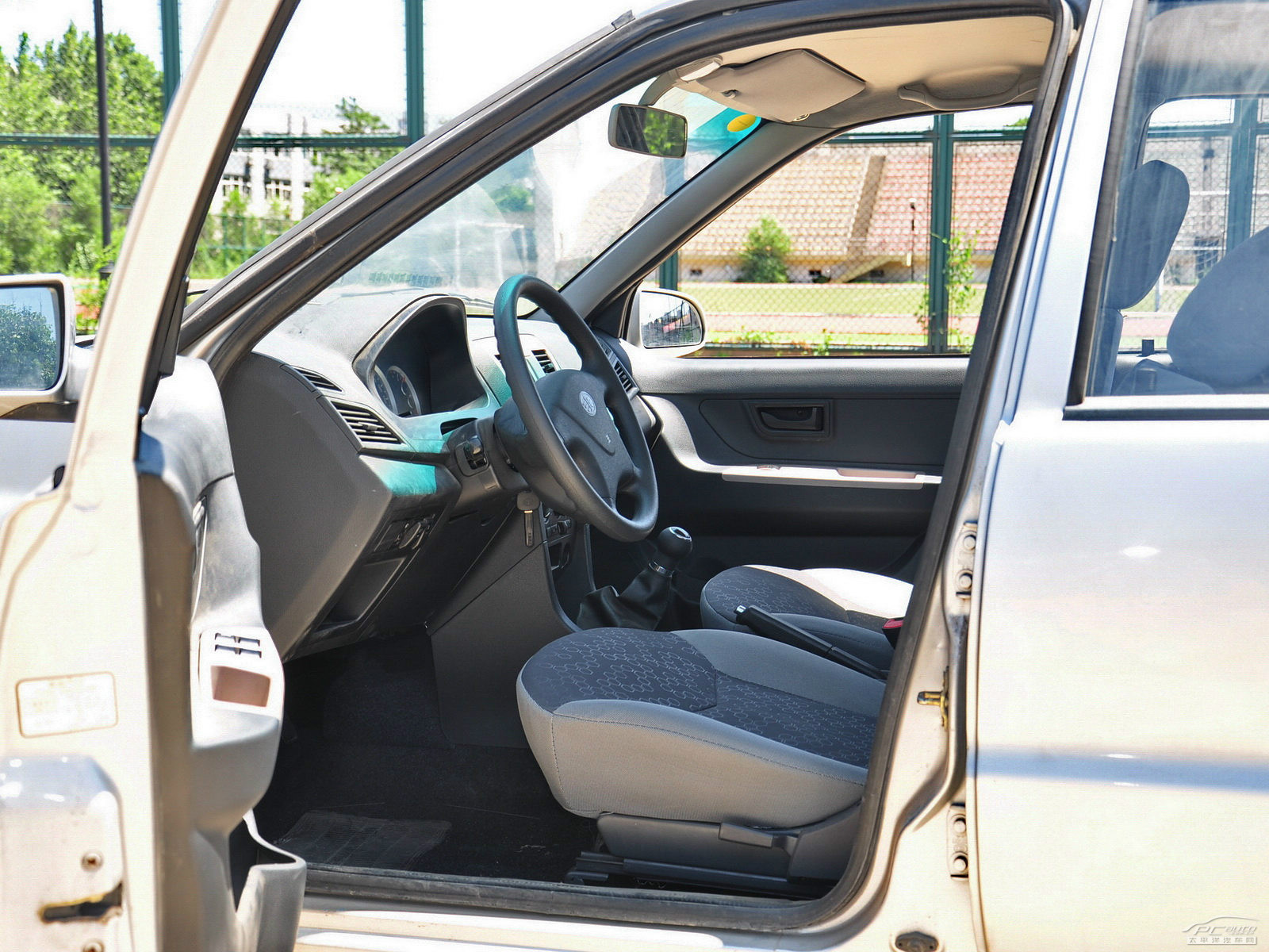 夏利空間高清大圖