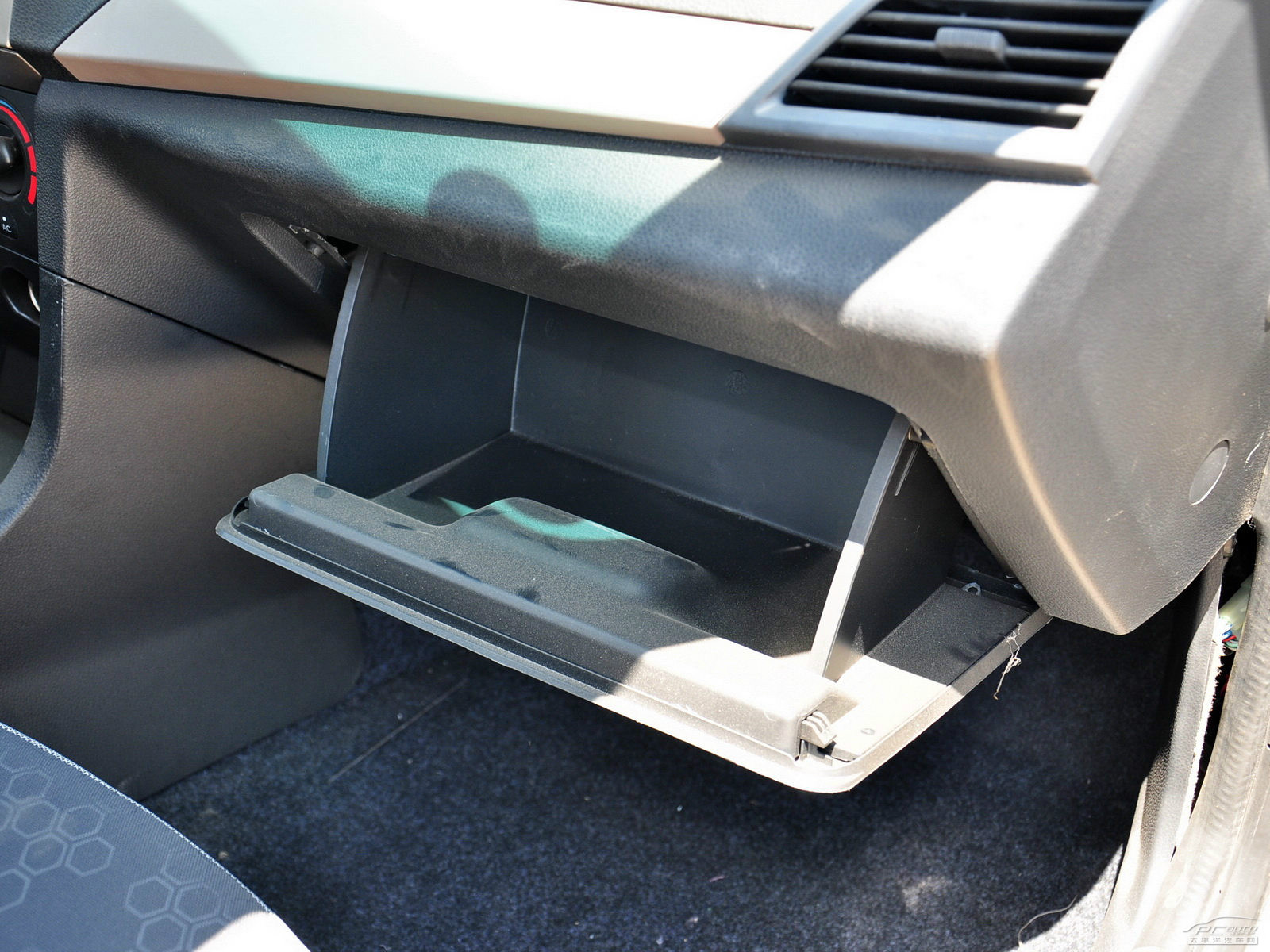 夏利空間高清大圖