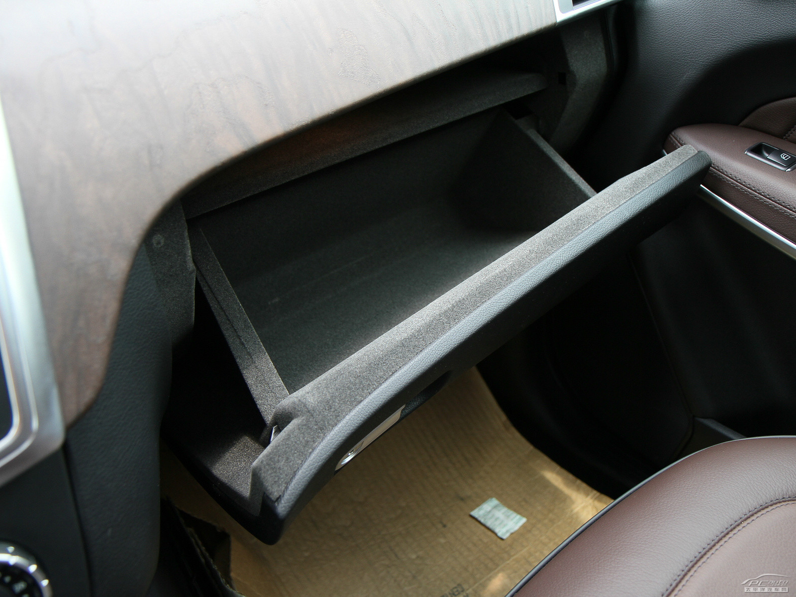 奔馳GL空間高清大圖