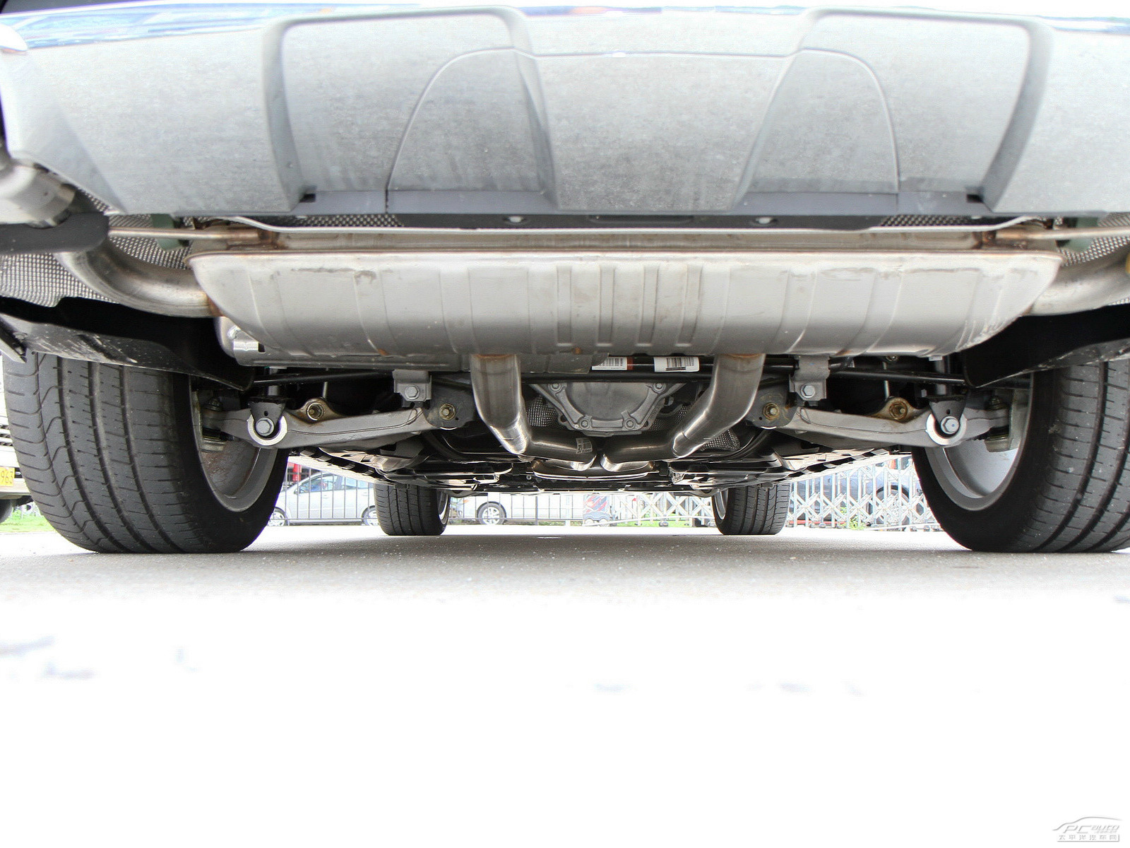 奔馳GL細(xì)節(jié)高清大圖