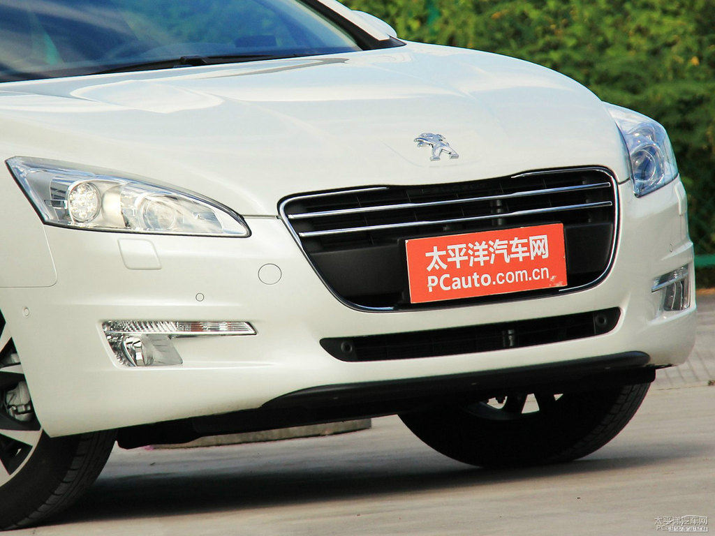 珠光白標(biāo)致508車頭外觀圖片