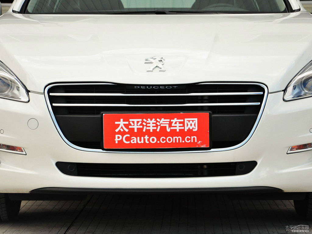 珠光白標(biāo)致508車頭外觀圖片