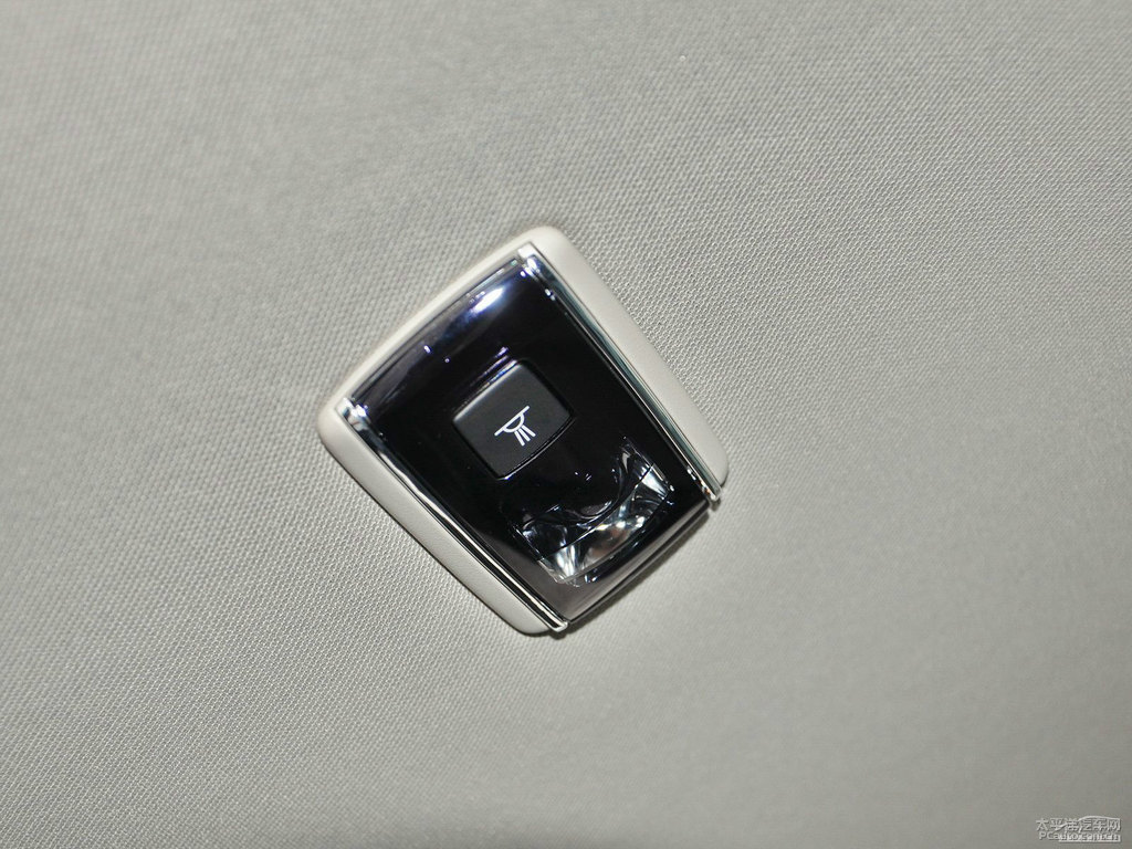 珠光白標(biāo)致508車廂內(nèi)飾圖片