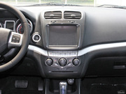 2013款 2.4L 兩驅(qū)豪華導航版 2013款 2.4L 兩驅(qū)豪華導航版