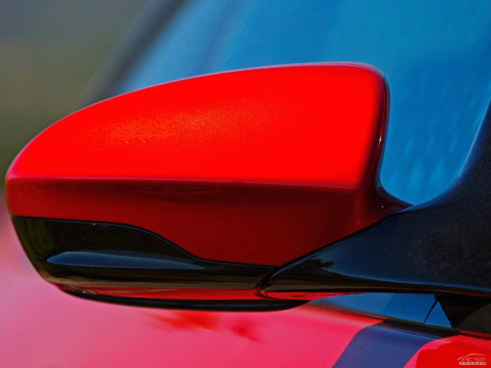 寶馬M6外觀高清大圖