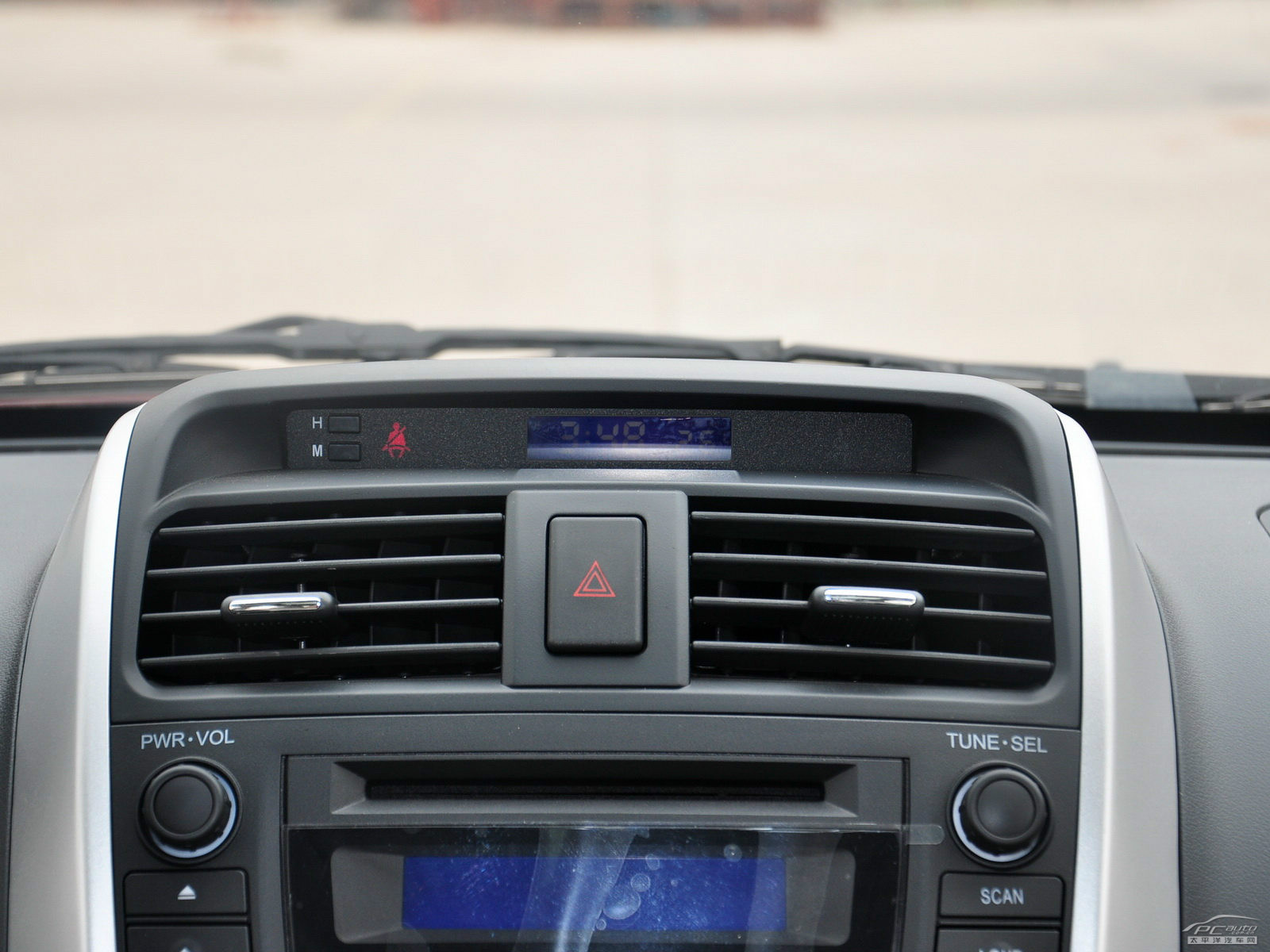 力帆X60內(nèi)飾高清大圖