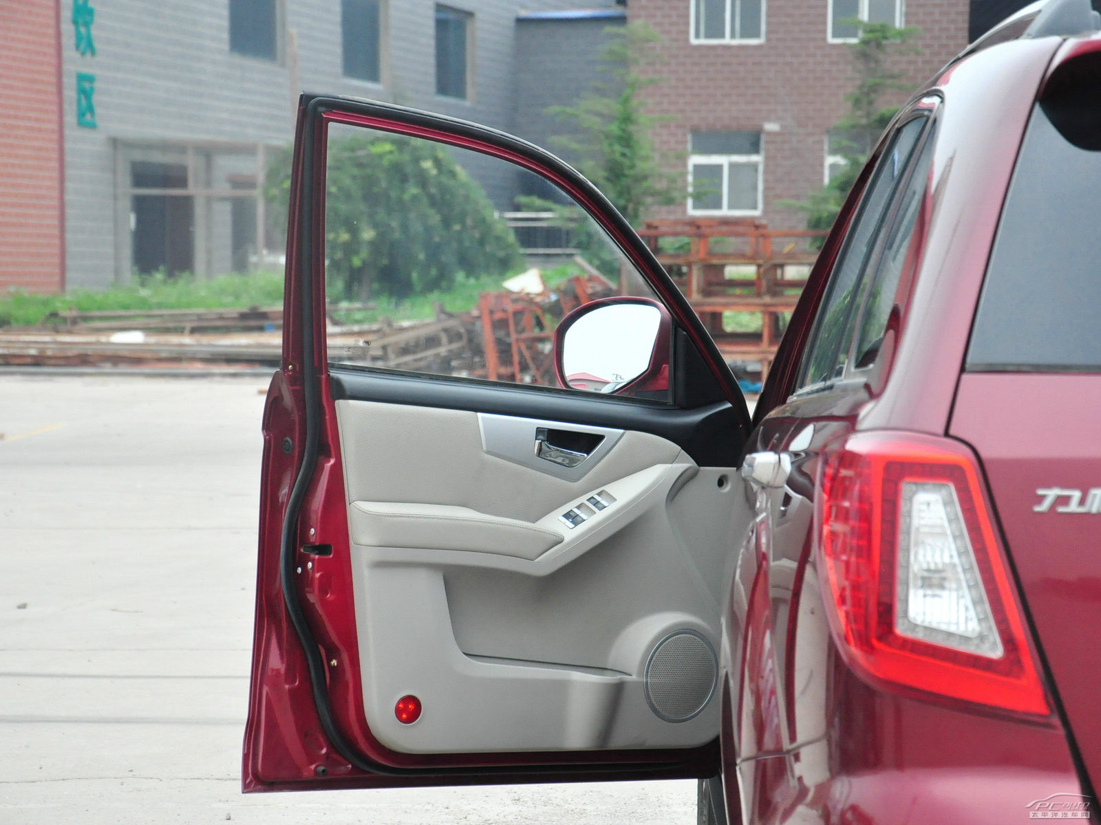 力帆X60內(nèi)飾高清大圖