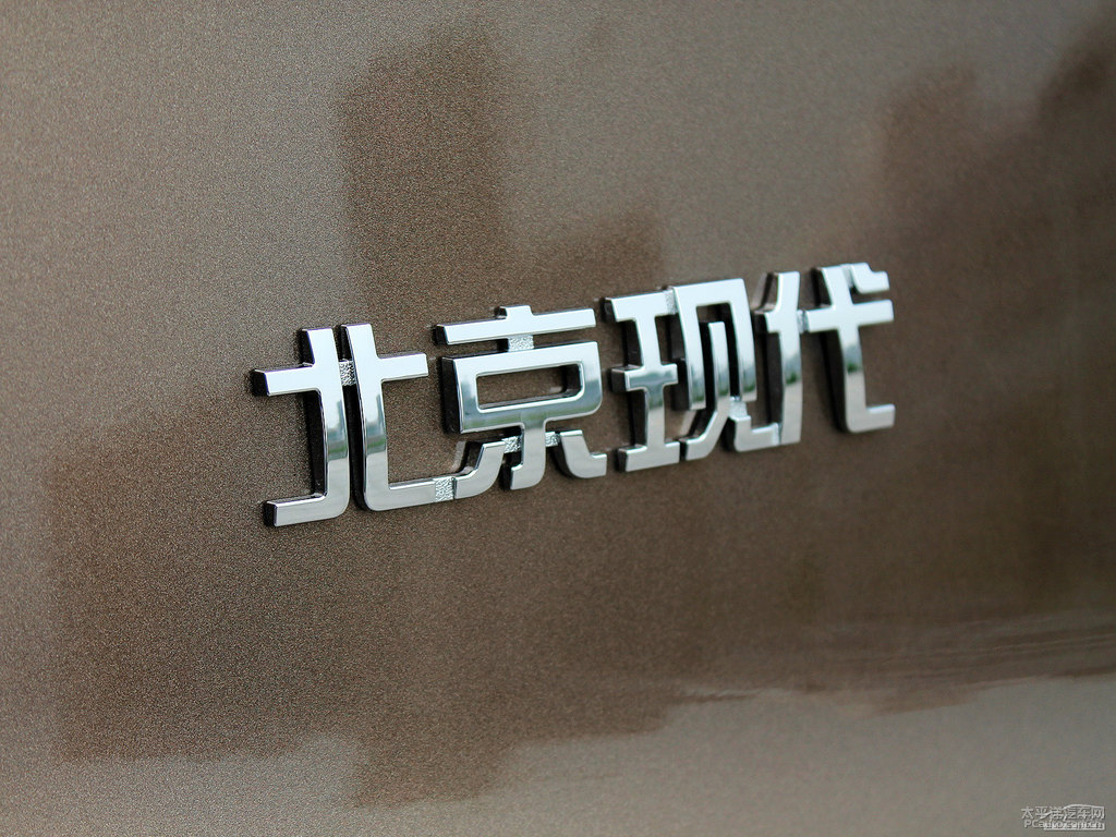 摩卡棕勝達車尾外觀圖片
