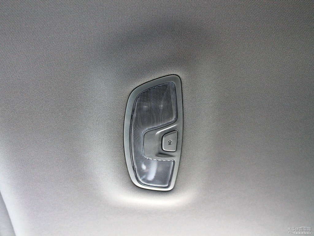 摩卡棕勝達(dá)車廂內(nèi)飾圖片