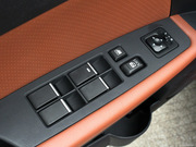 2013款 1.5L CVT 女性版 精英型 2013款 1.5L CVT 女性版 精英型