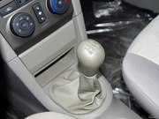 2013款 1.3L MT 豪華型帶氣囊