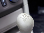 2013款 1.3L MT 豪華型帶氣囊