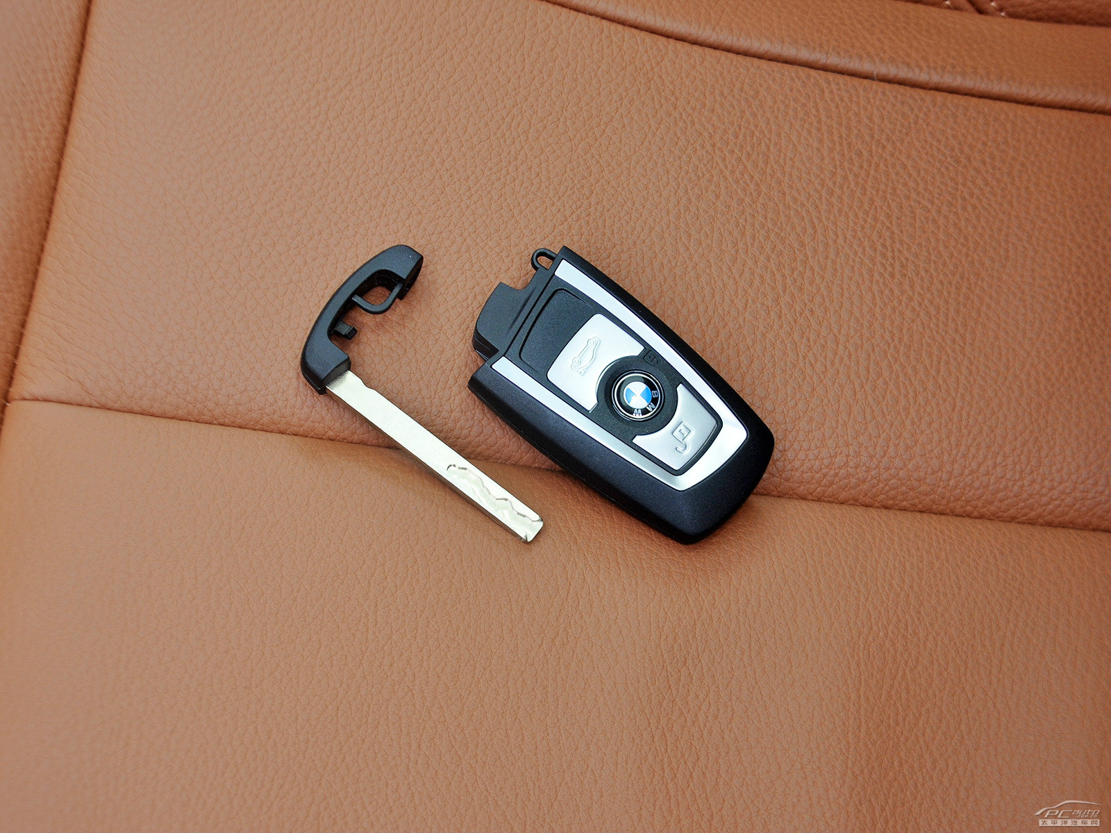 寶馬3系細(xì)節(jié)高清大圖