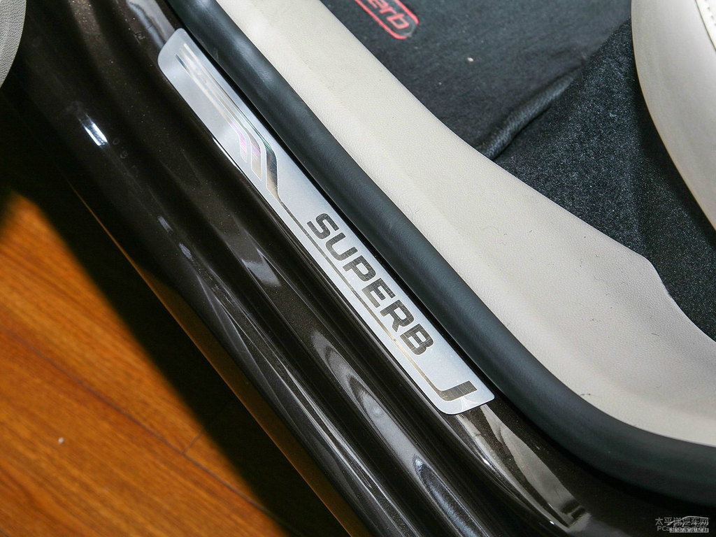 琥珀棕速派車廂內(nèi)飾圖片