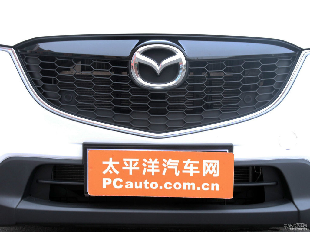 珠光白馬自達(dá)CX-5車頭外觀圖片