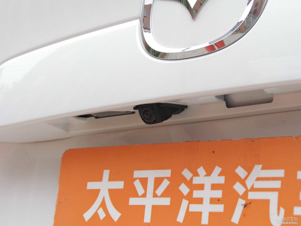珠光白馬自達(dá)CX-5車尾外觀圖片
