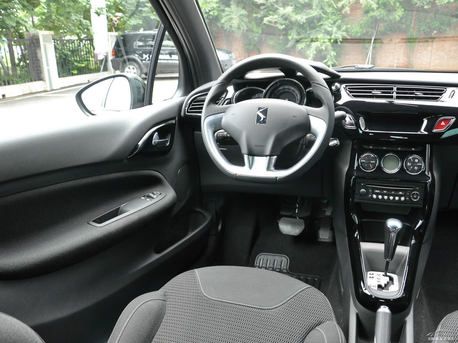 DS 3內(nèi)飾高清大圖
