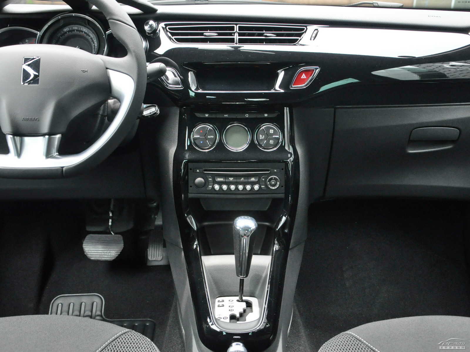 DS 3內(nèi)飾高清大圖