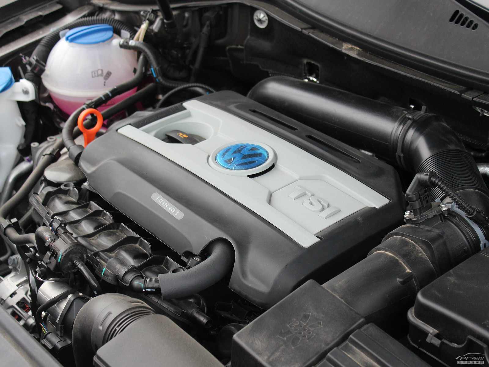 邁騰細節(jié)高清大圖