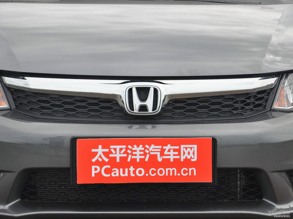 鈦金銀思域車頭外觀圖片