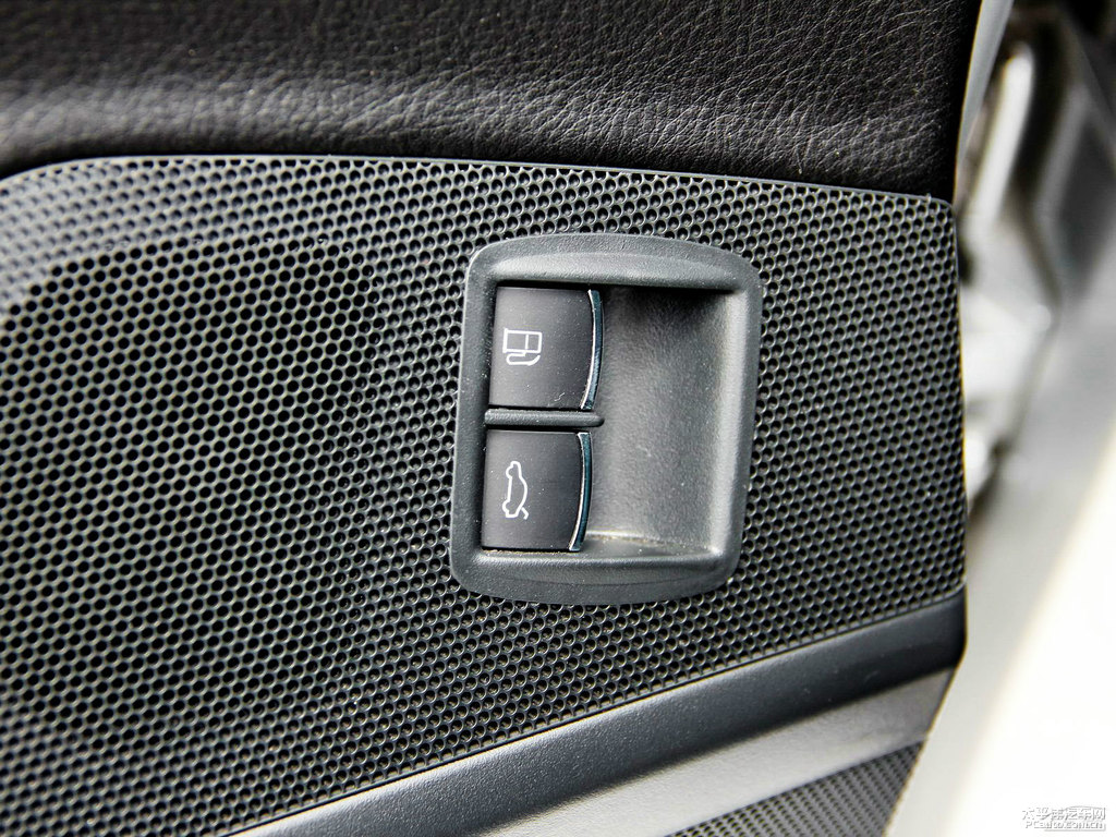 水晶銀大眾CC車廂內(nèi)飾圖片