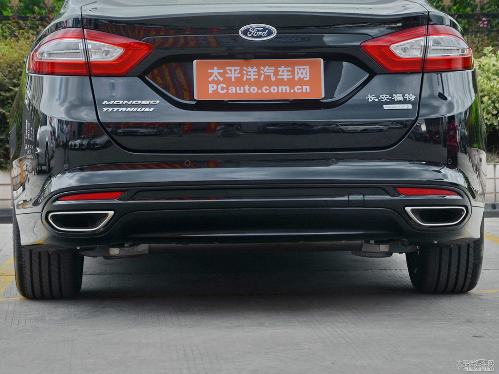 銀沙黑蒙迪歐車尾外觀圖片