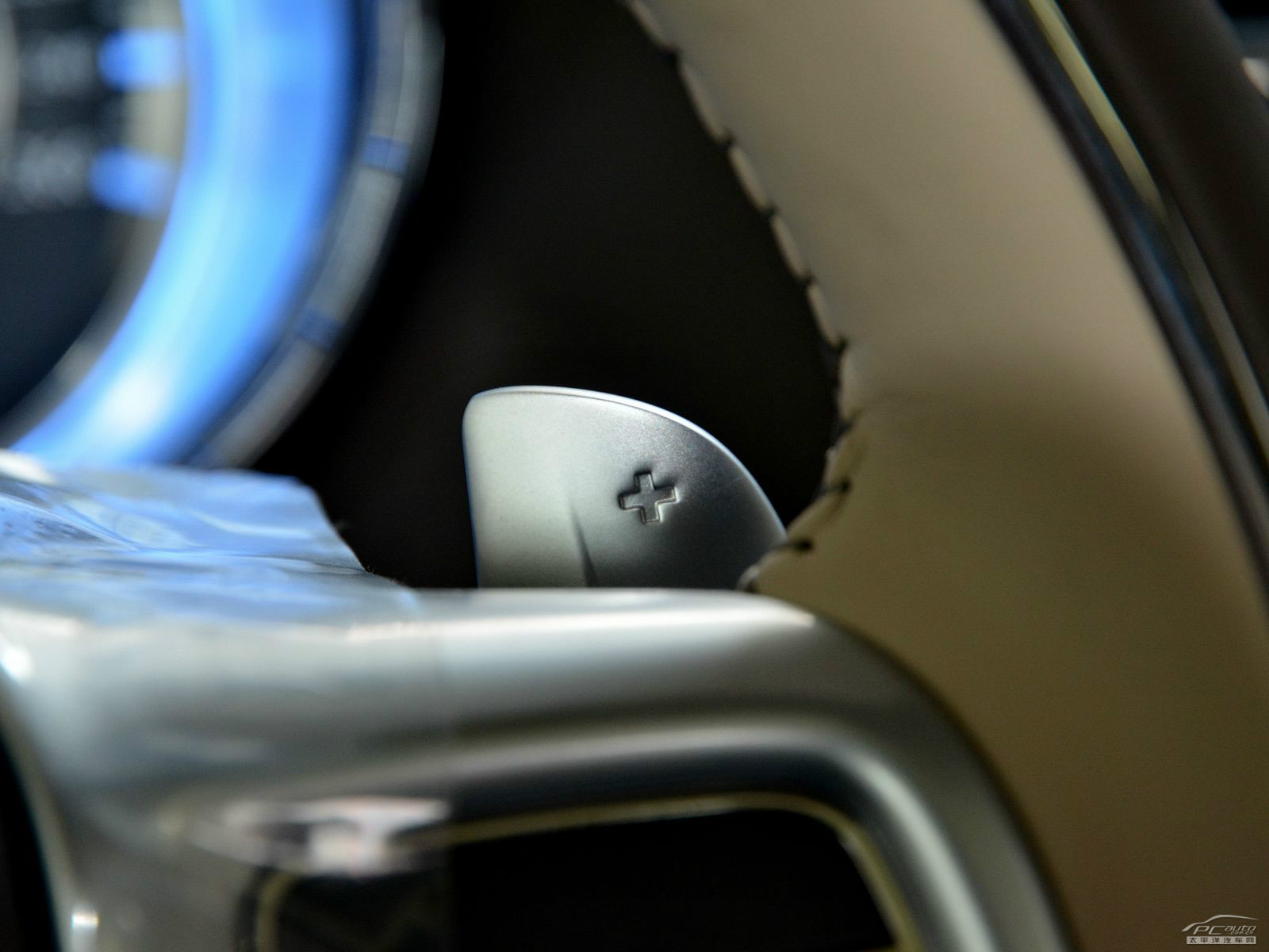 克萊斯勒300C內飾高清大圖